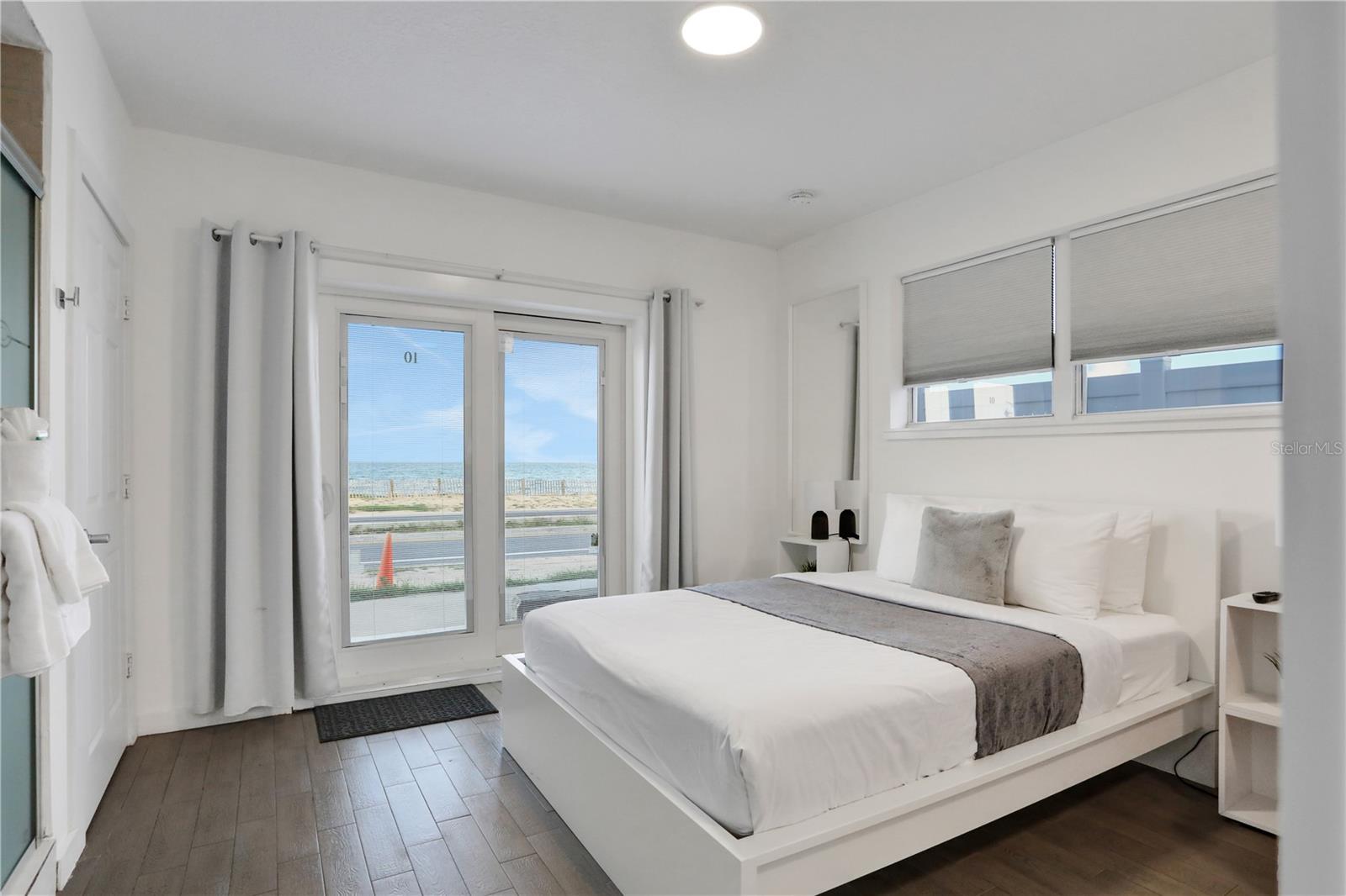 1204 S OCEAN SHORE BLVD, FLAGLER BEACH, FL, 32136
