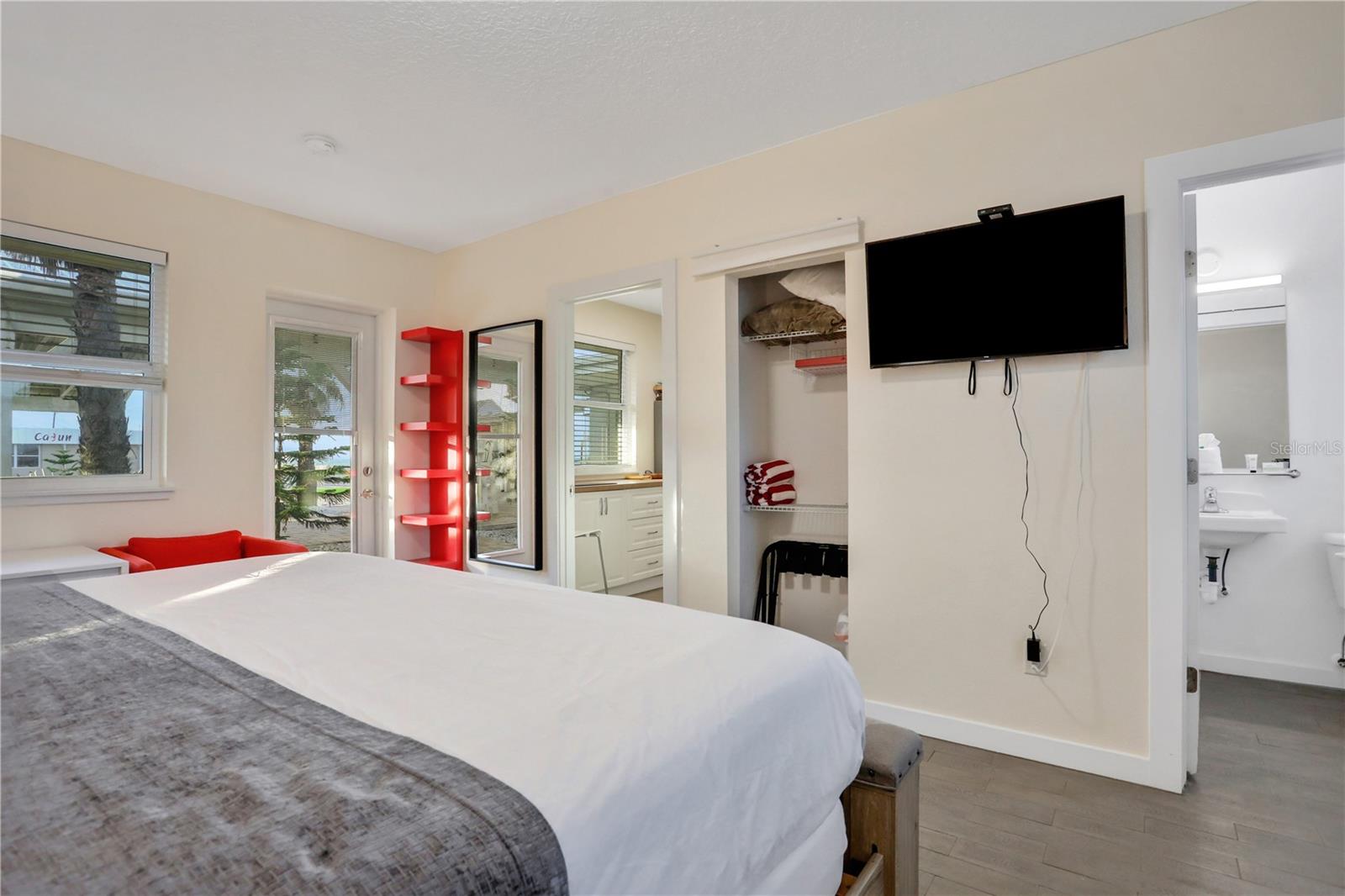 1204 S OCEAN SHORE BLVD, FLAGLER BEACH, FL, 32136