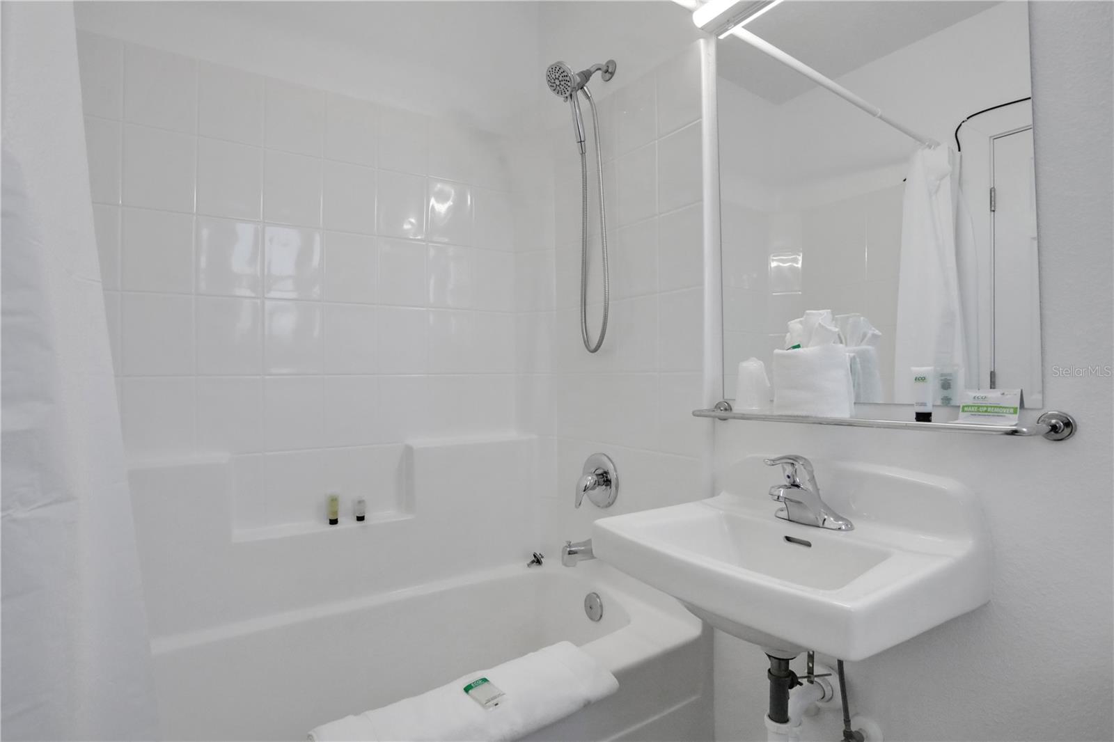 1204 S OCEAN SHORE BLVD, FLAGLER BEACH, FL, 32136