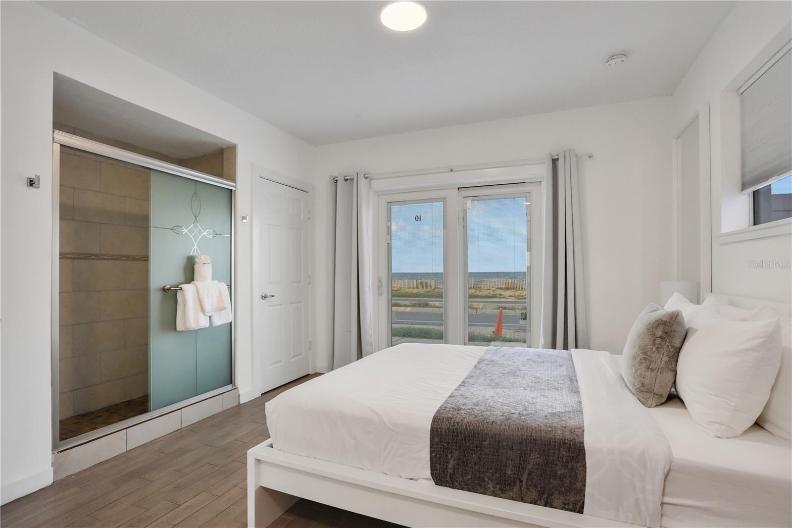 1204 S OCEAN SHORE BLVD, FLAGLER BEACH, FL, 32136