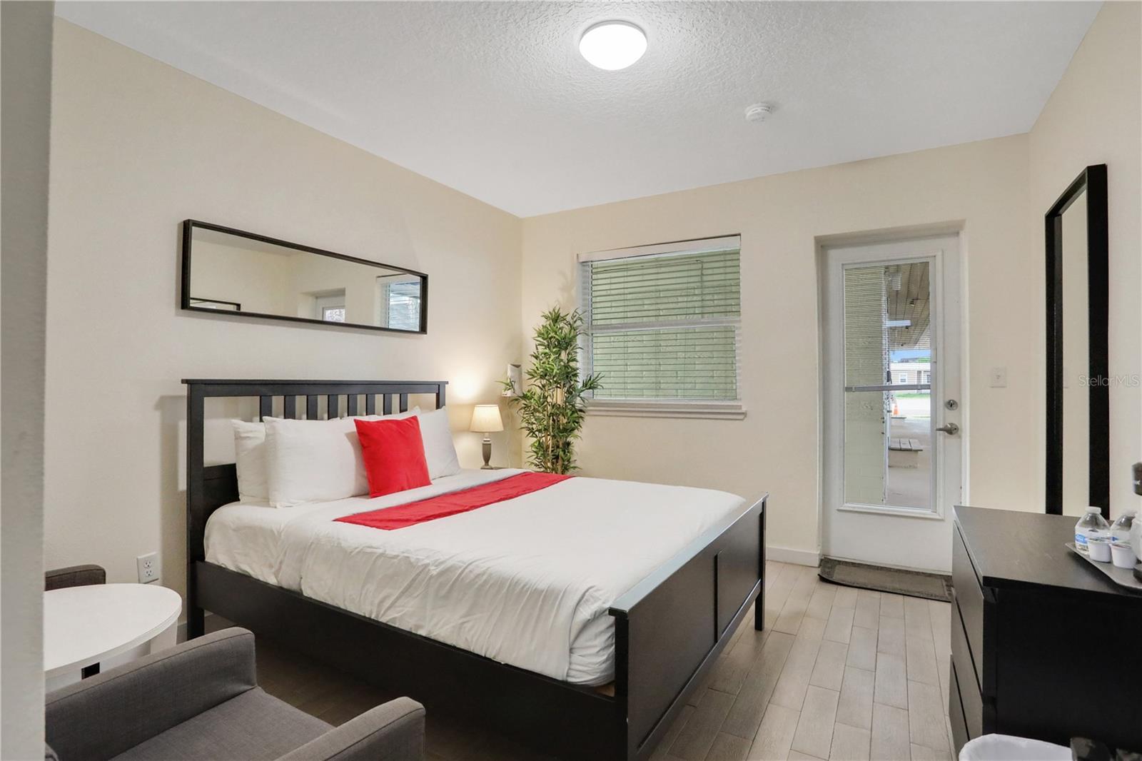 1204 S OCEAN SHORE BLVD, FLAGLER BEACH, FL, 32136
