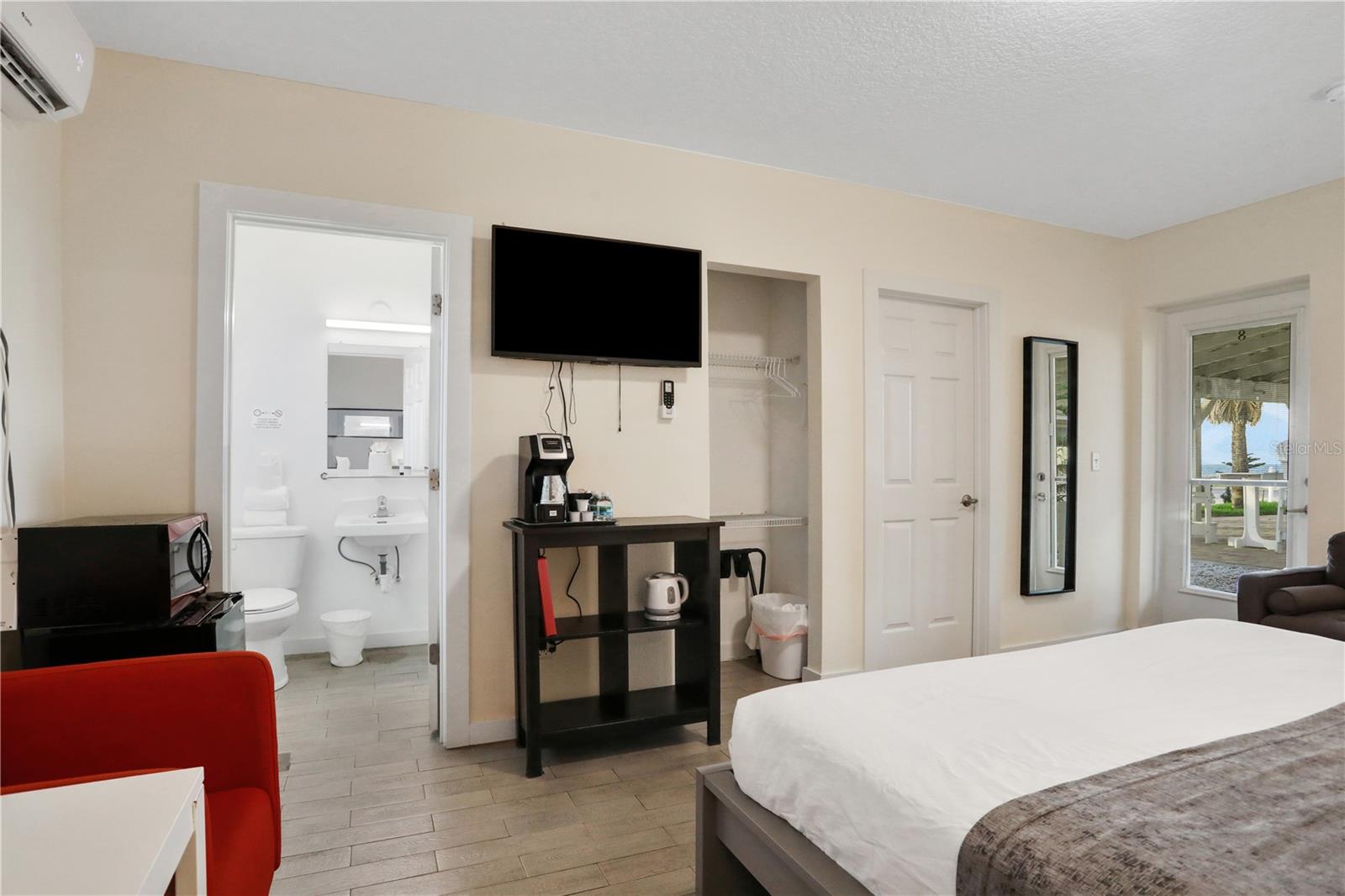 1204 S OCEAN SHORE BLVD, FLAGLER BEACH, FL, 32136