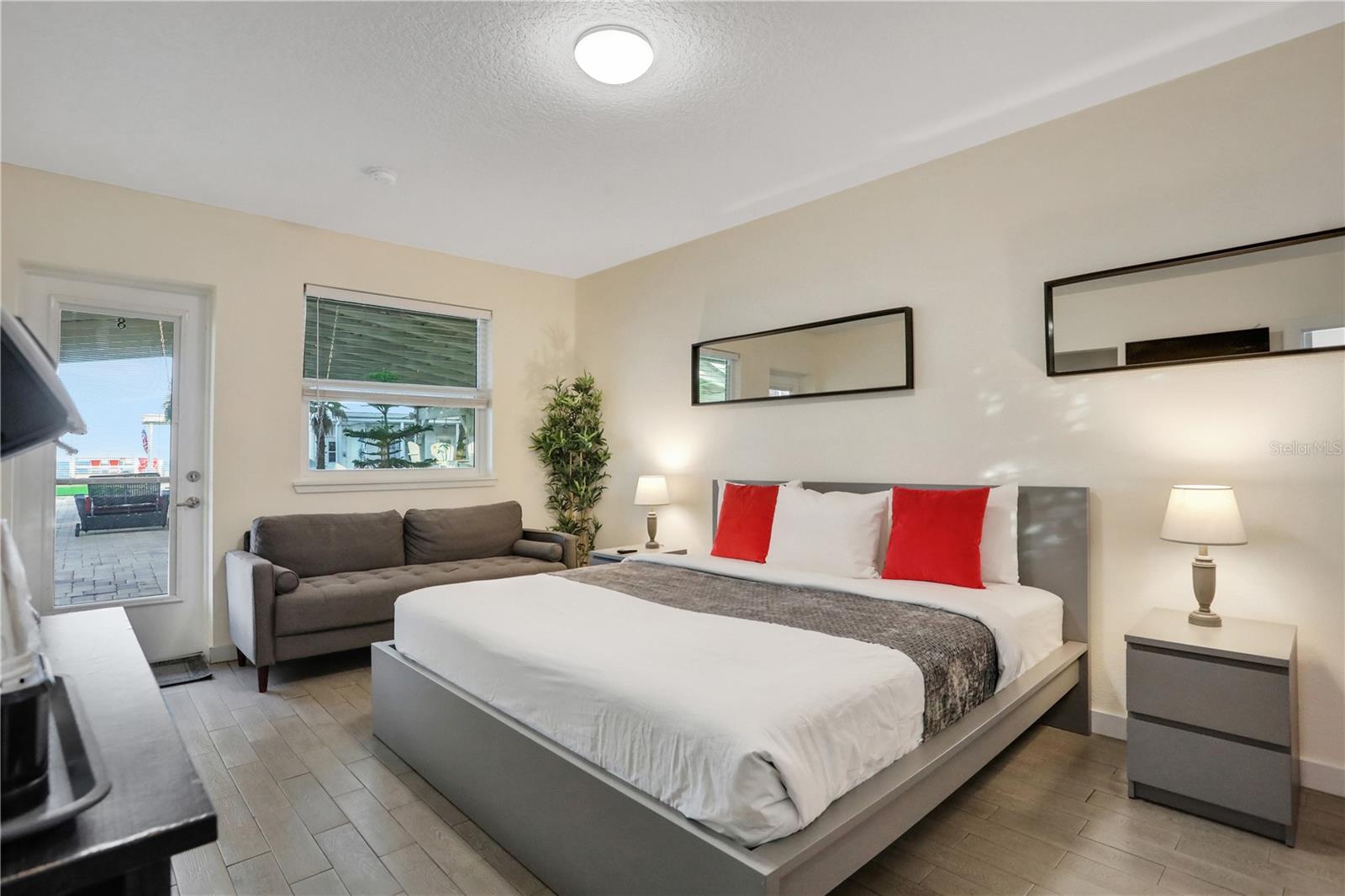 1204 S OCEAN SHORE BLVD, FLAGLER BEACH, FL, 32136