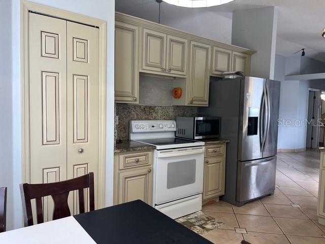4125 HAMPSHIRE VILLAGE CT, ORLANDO, FL, 32822
