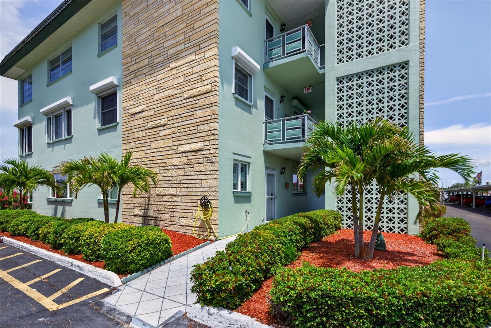5935 30TH AVE S #101, GULFPORT, FL, 33707