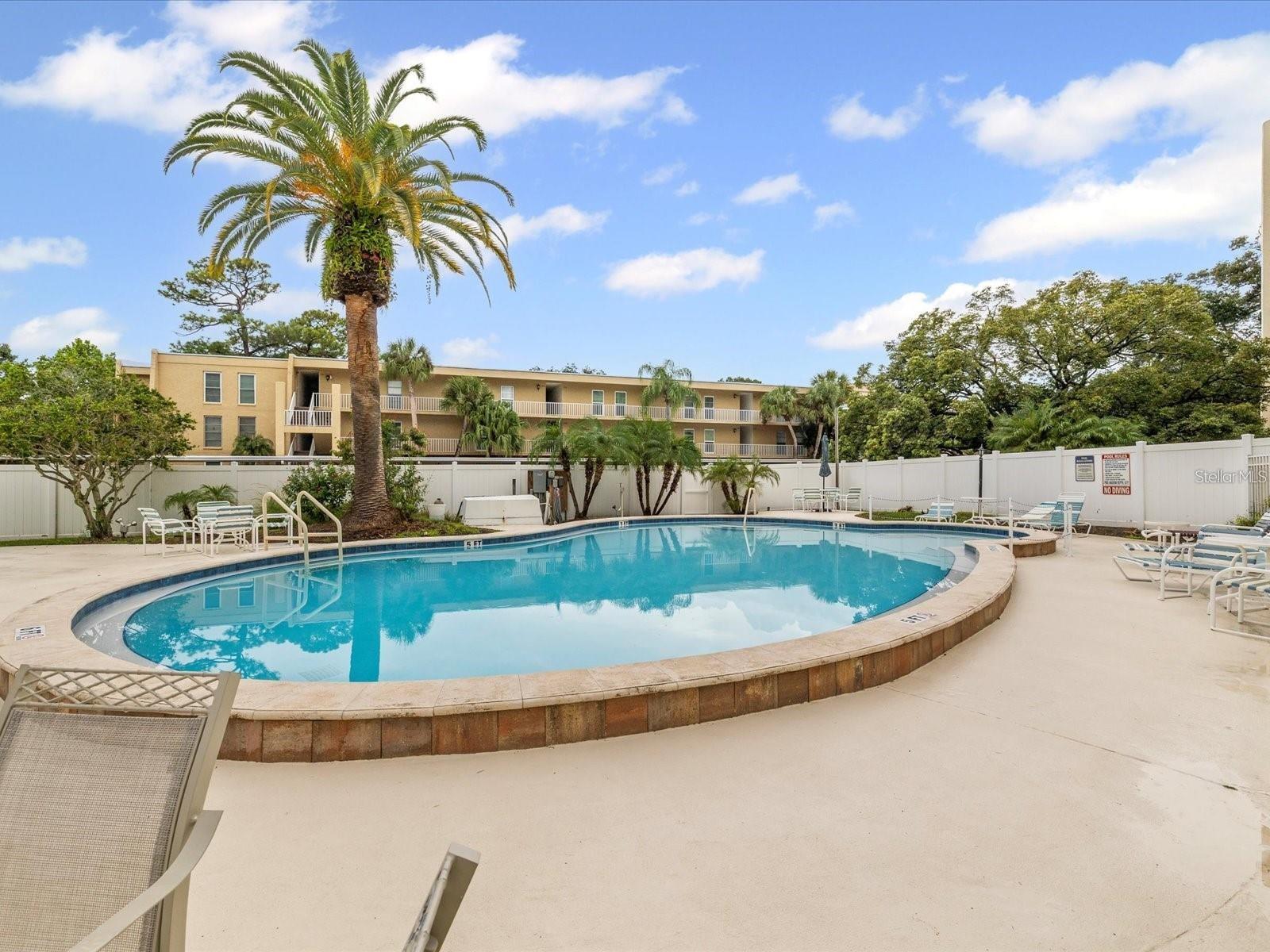 225 COUNTRY CLUB DR #1604, LARGO, FL, 33771