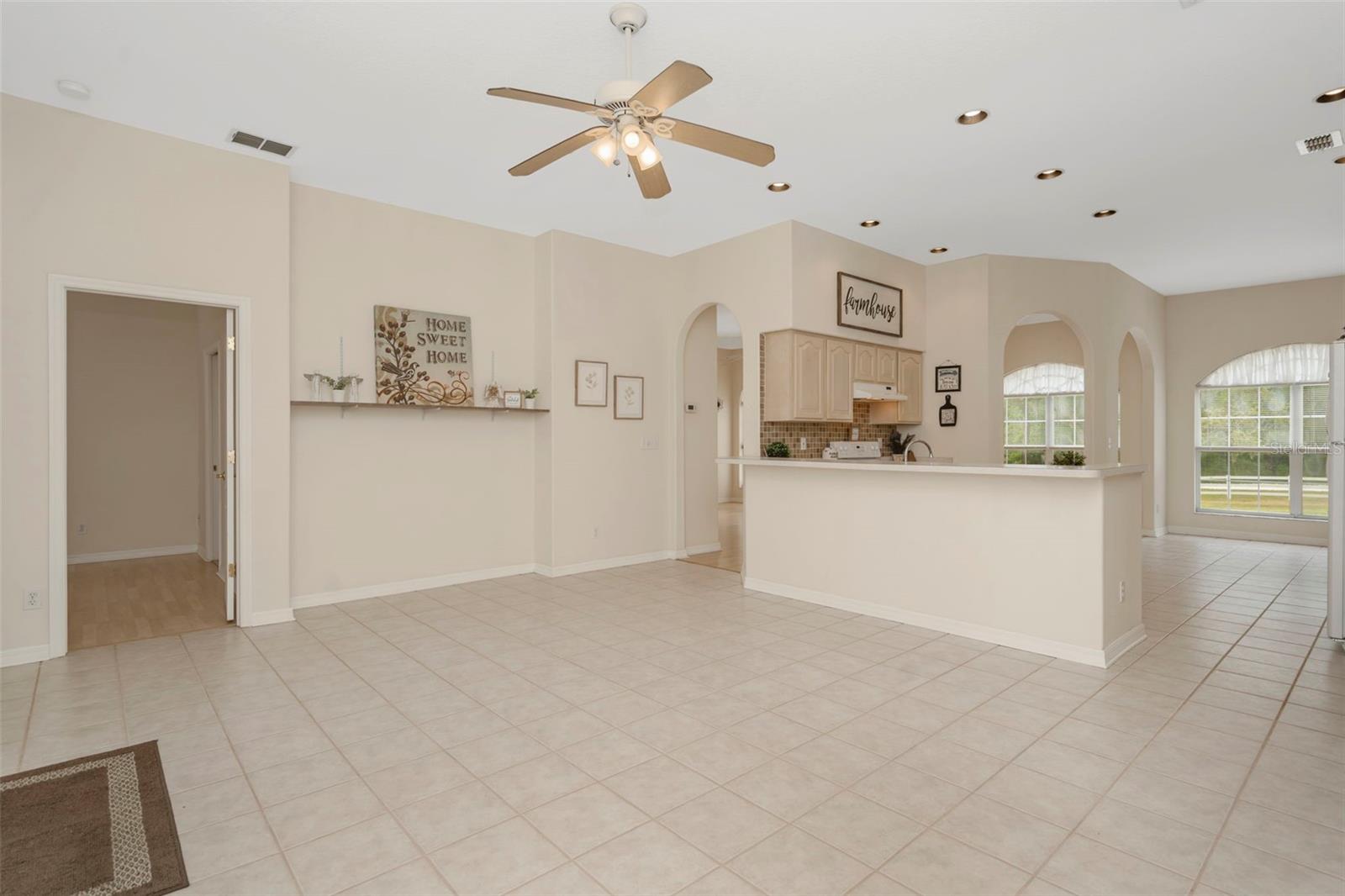35745 OLD CLINTON AVE, DADE CITY, FL, 33525