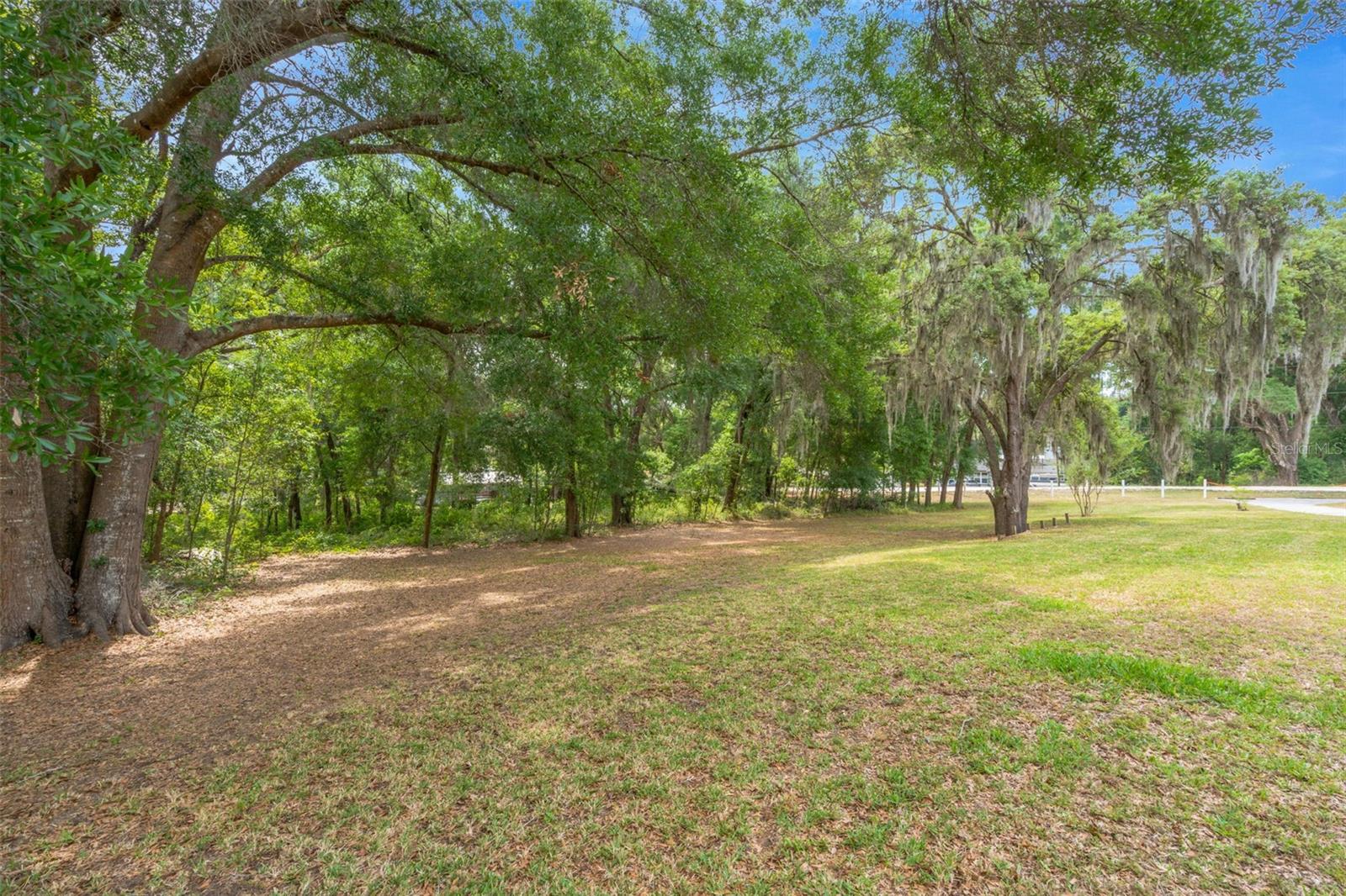 35745 OLD CLINTON AVE, DADE CITY, FL, 33525