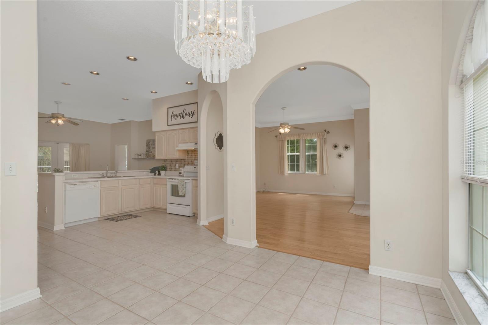 35745 OLD CLINTON AVE, DADE CITY, FL, 33525