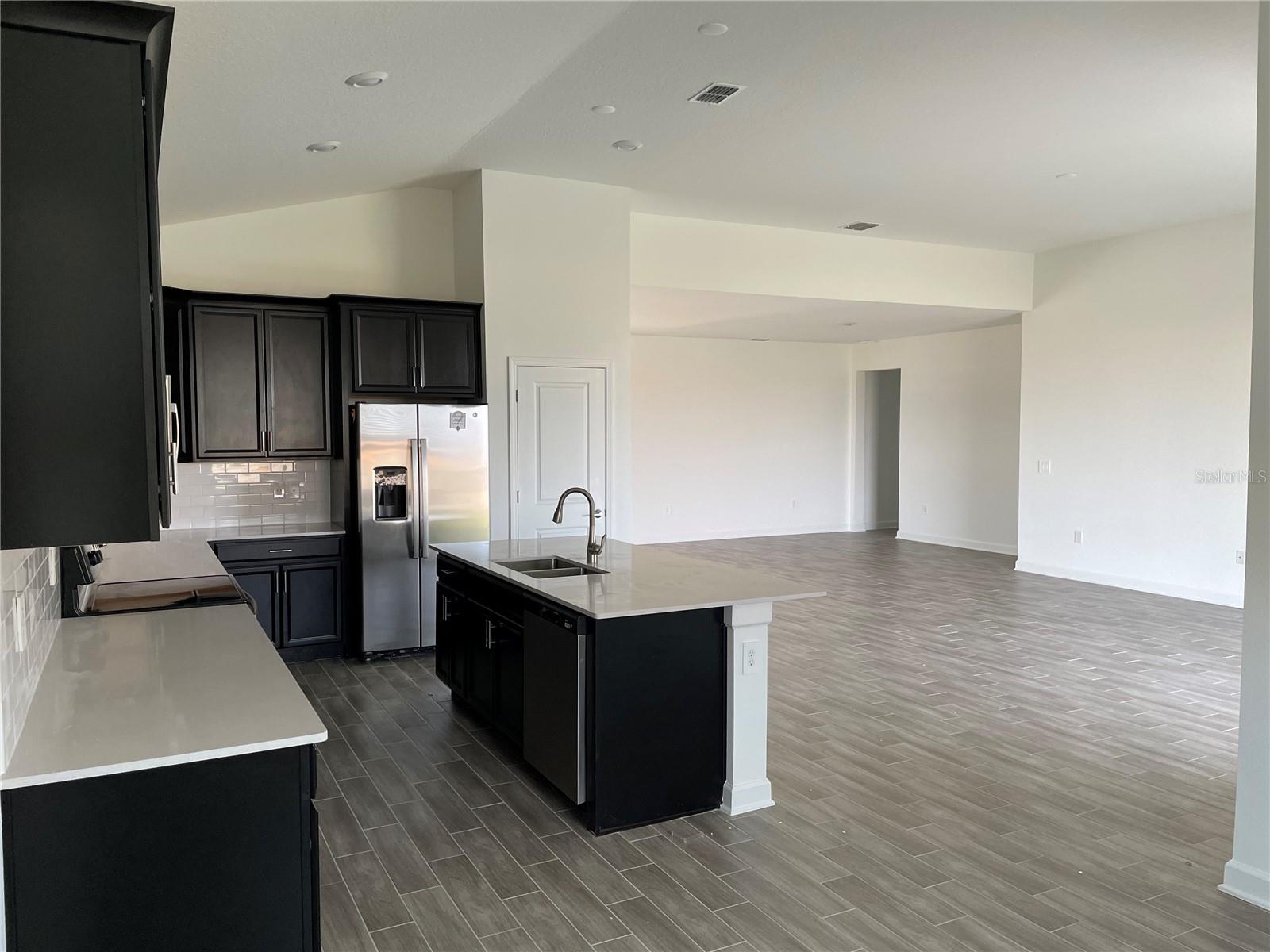 7152 DILLY LAKE AVE, GROVELAND, FL, 34736