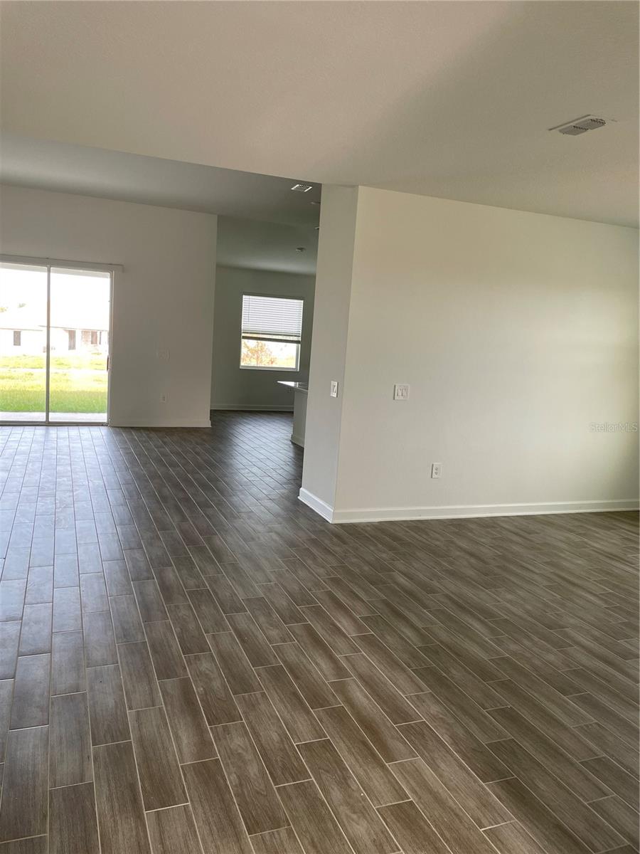 7152 DILLY LAKE AVE, GROVELAND, FL, 34736