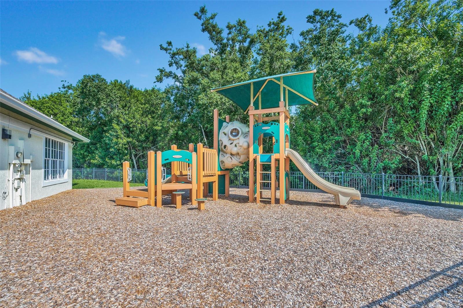 130 WESTMORELAND CIR, KISSIMMEE, FL, 34744