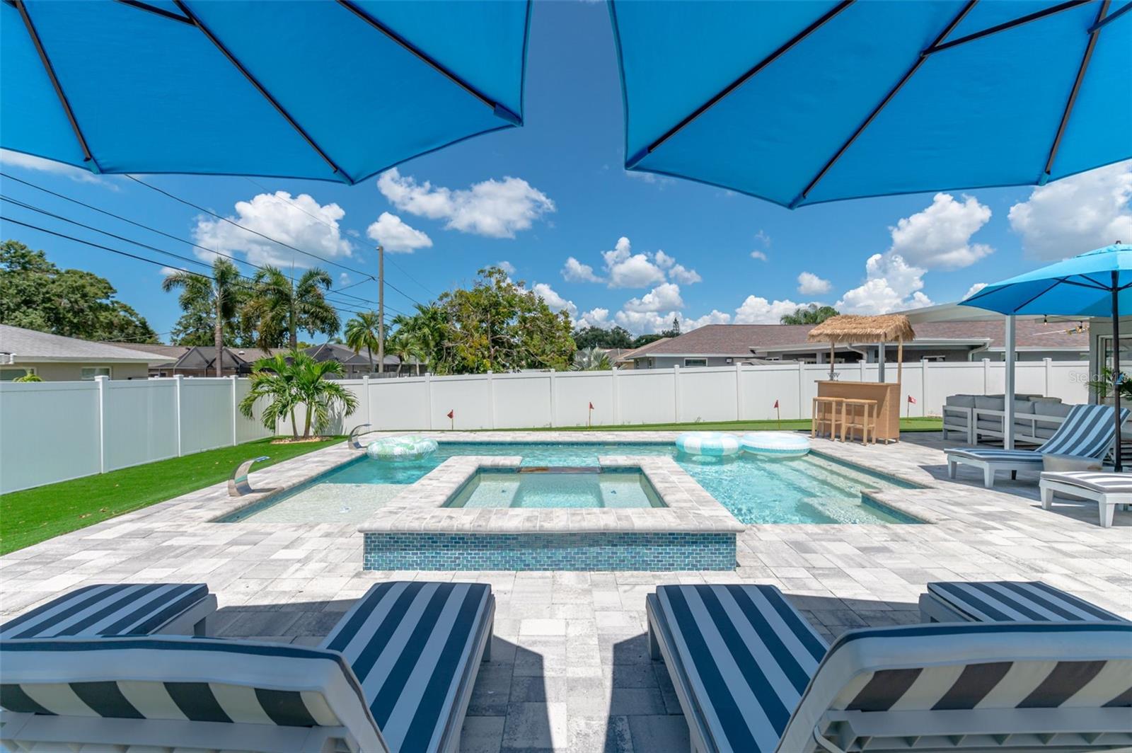 10656 FRANCES LN, LARGO, FL, 33774
