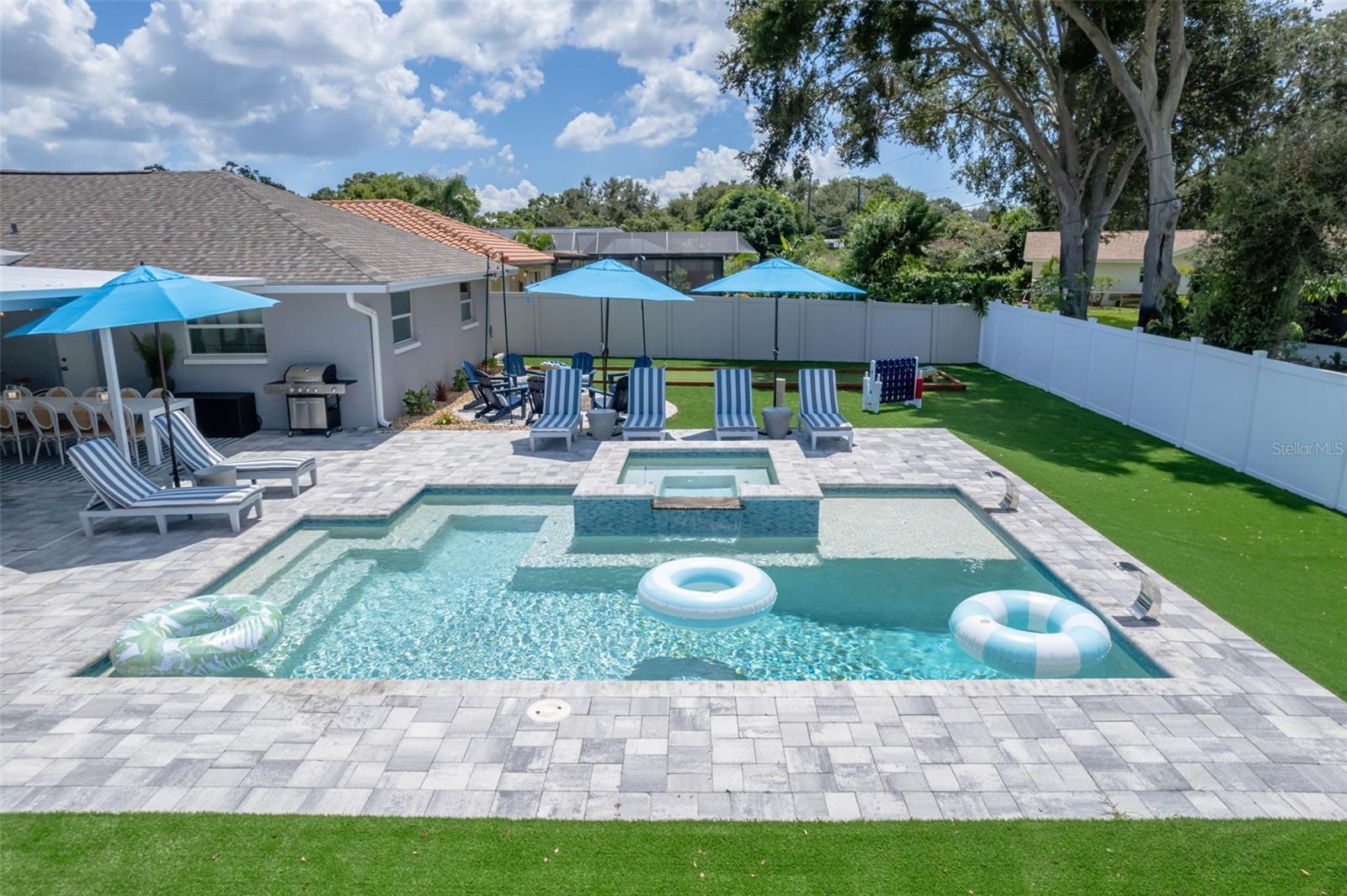 10656 FRANCES LN, LARGO, FL, 33774