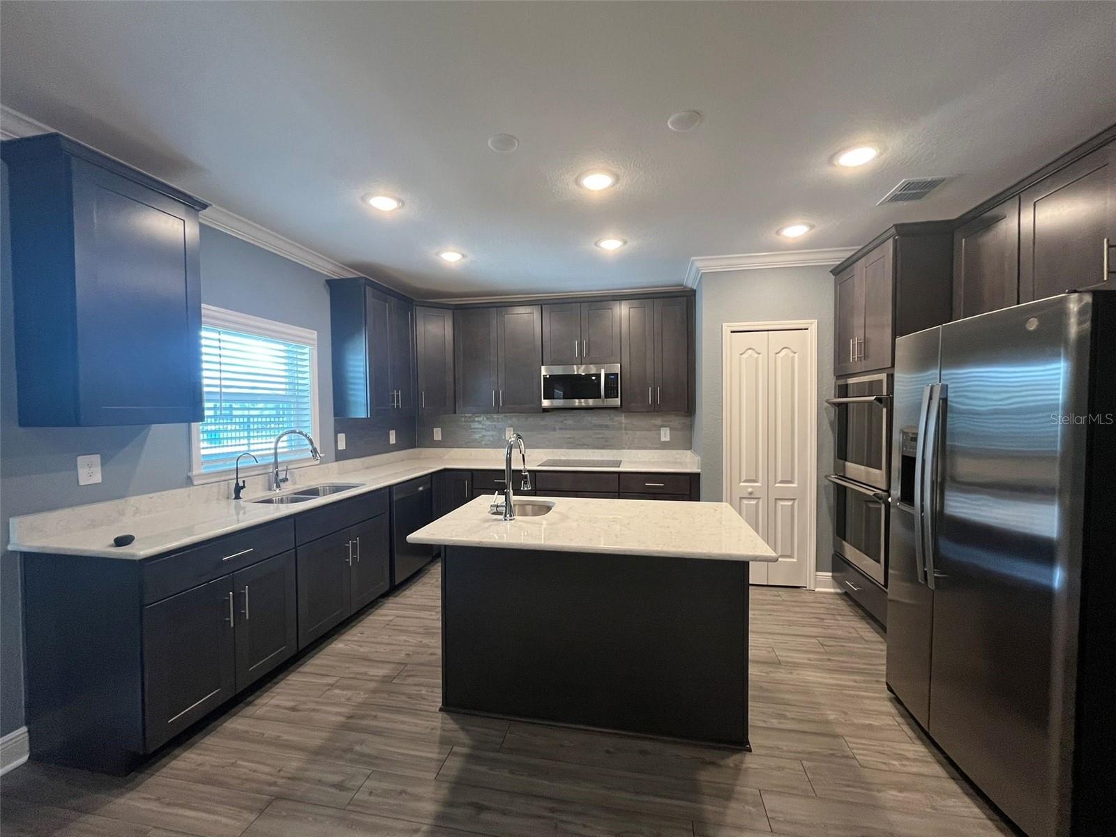 1575 SUNSET PRESERVE WAY, PORT CHARLOTTE, FL, 33953