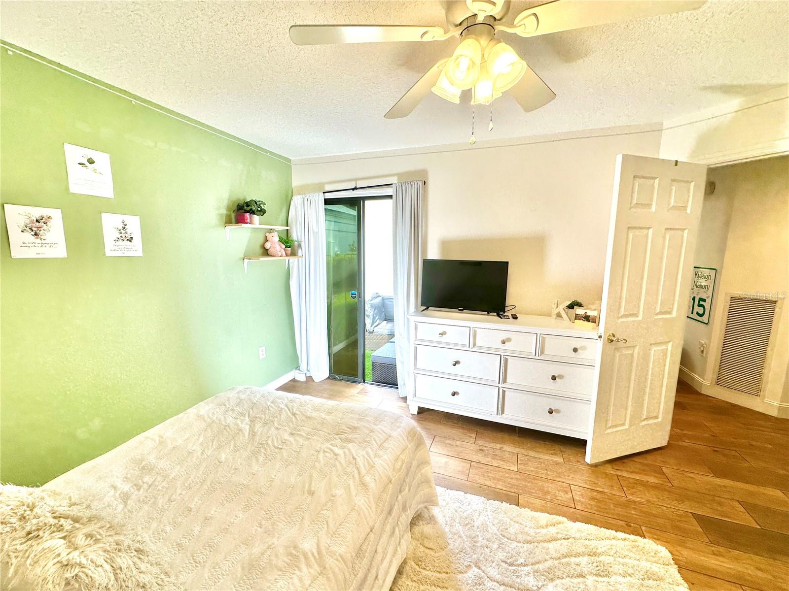 631 SAND LAKE CT, MOUNT DORA, FL, 32757