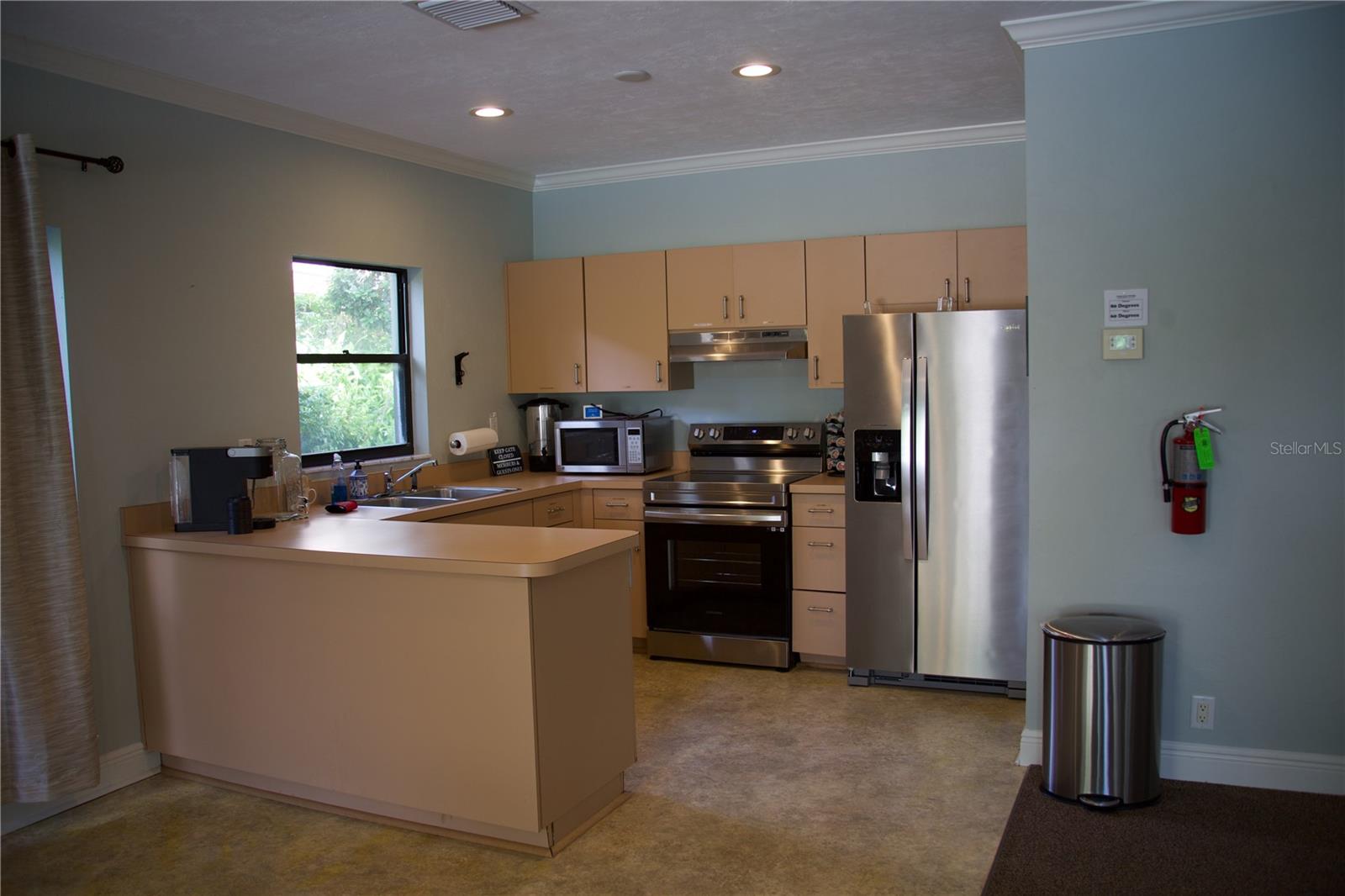 631 SAND LAKE CT, MOUNT DORA, FL, 32757