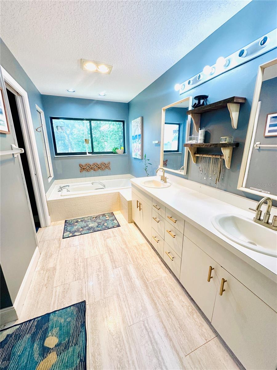 631 SAND LAKE CT, MOUNT DORA, FL, 32757