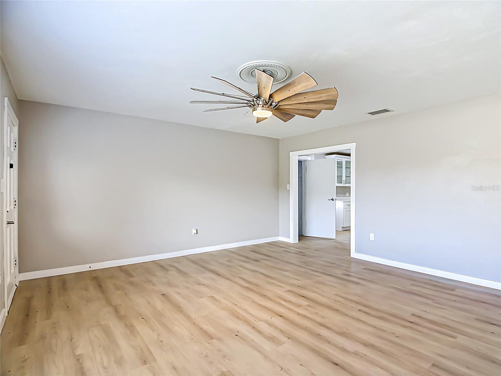 616 E EDGEWOOD DR, LAKELAND, FL, 33803