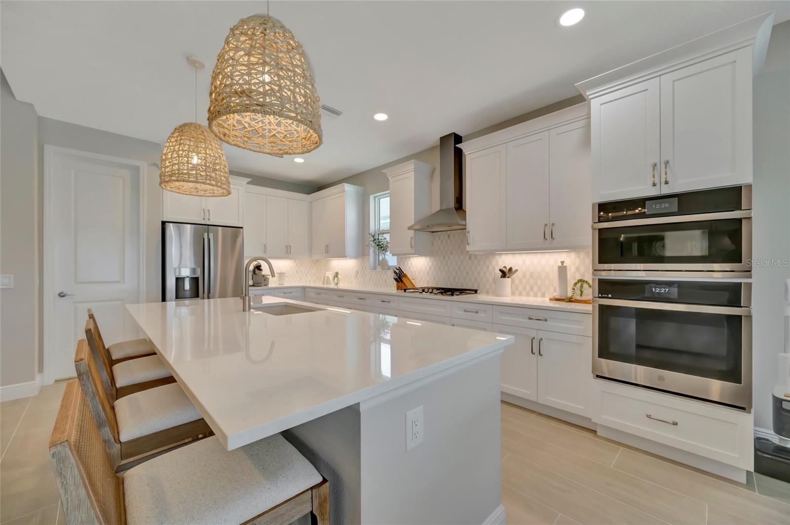 1124 WATERLINE CT, SARASOTA, FL, 34240