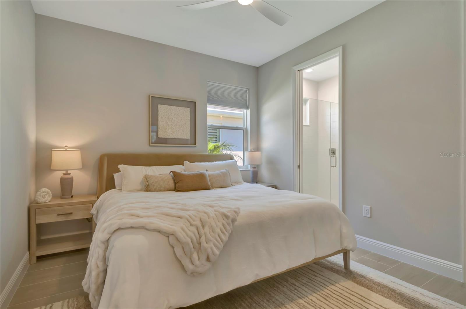 1124 WATERLINE CT, SARASOTA, FL, 34240