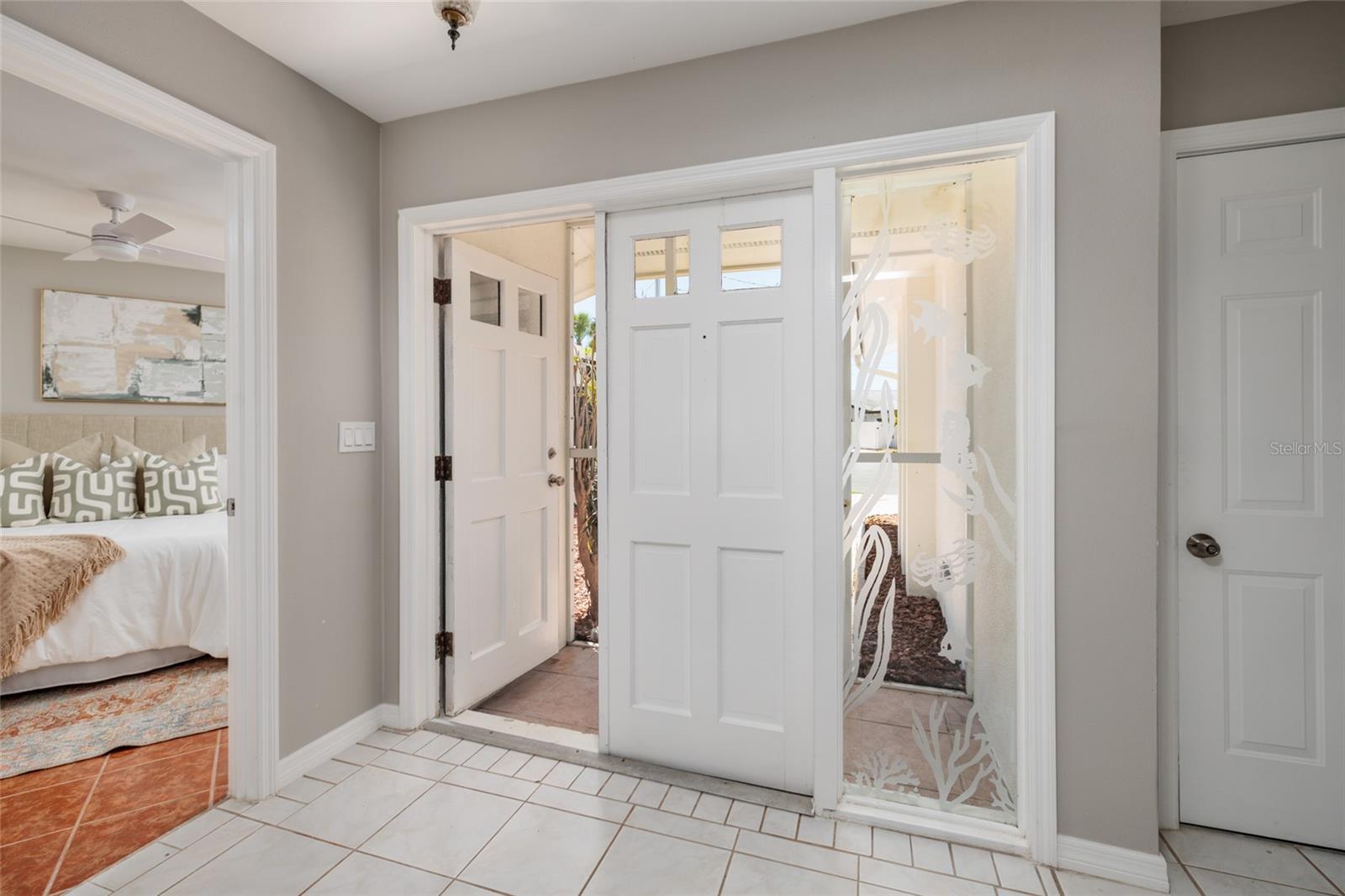 11055 4TH ST E, TREASURE ISLAND, FL, 33706