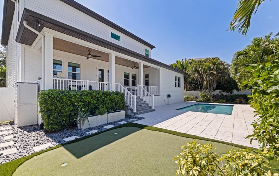1001 CORDOVA BLVD NE, ST PETERSBURG, FL, 33704