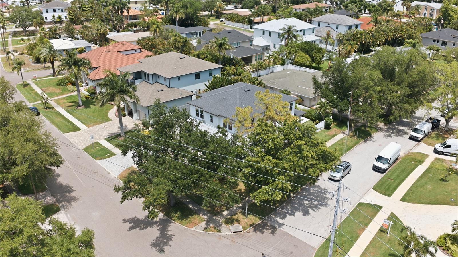 1001 CORDOVA BLVD NE, ST PETERSBURG, FL, 33704