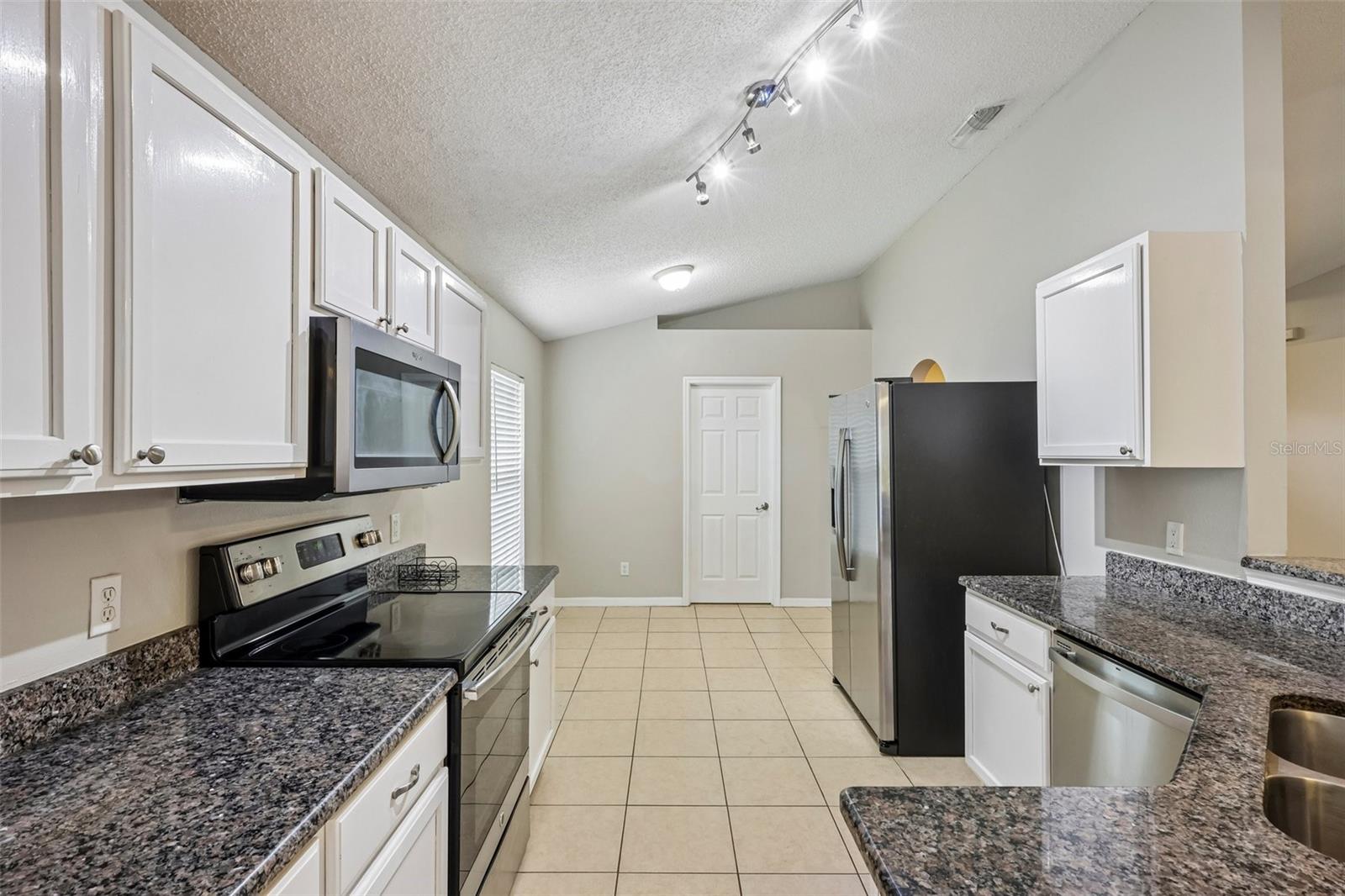 25002 HYDE PARK BLVD, LAND O LAKES, FL, 34639