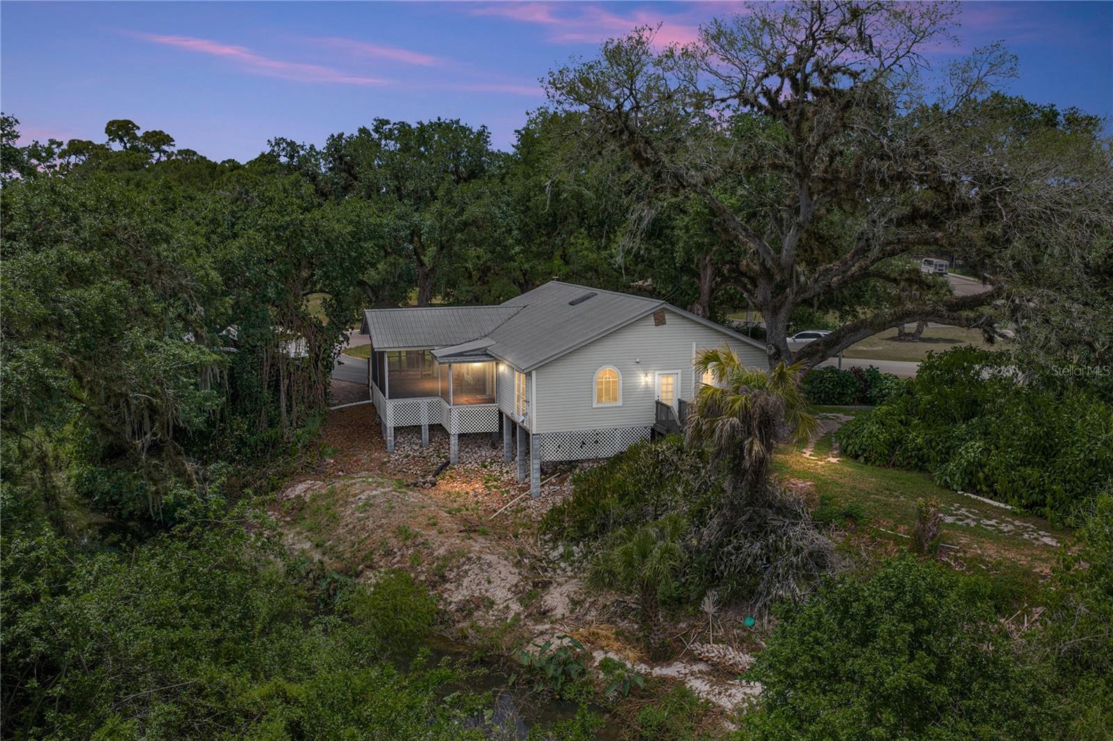 975 CALOOSA ESTATES DR, LABELLE, FL, 33935
