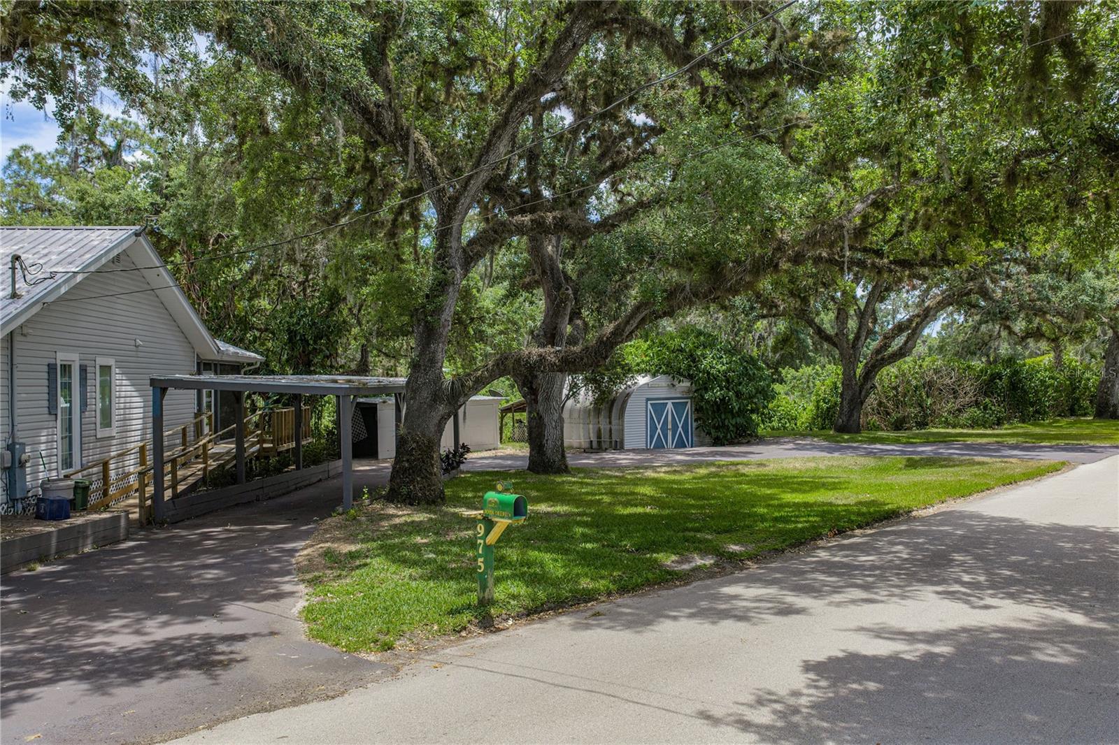 975 CALOOSA ESTATES DR, LABELLE, FL, 33935