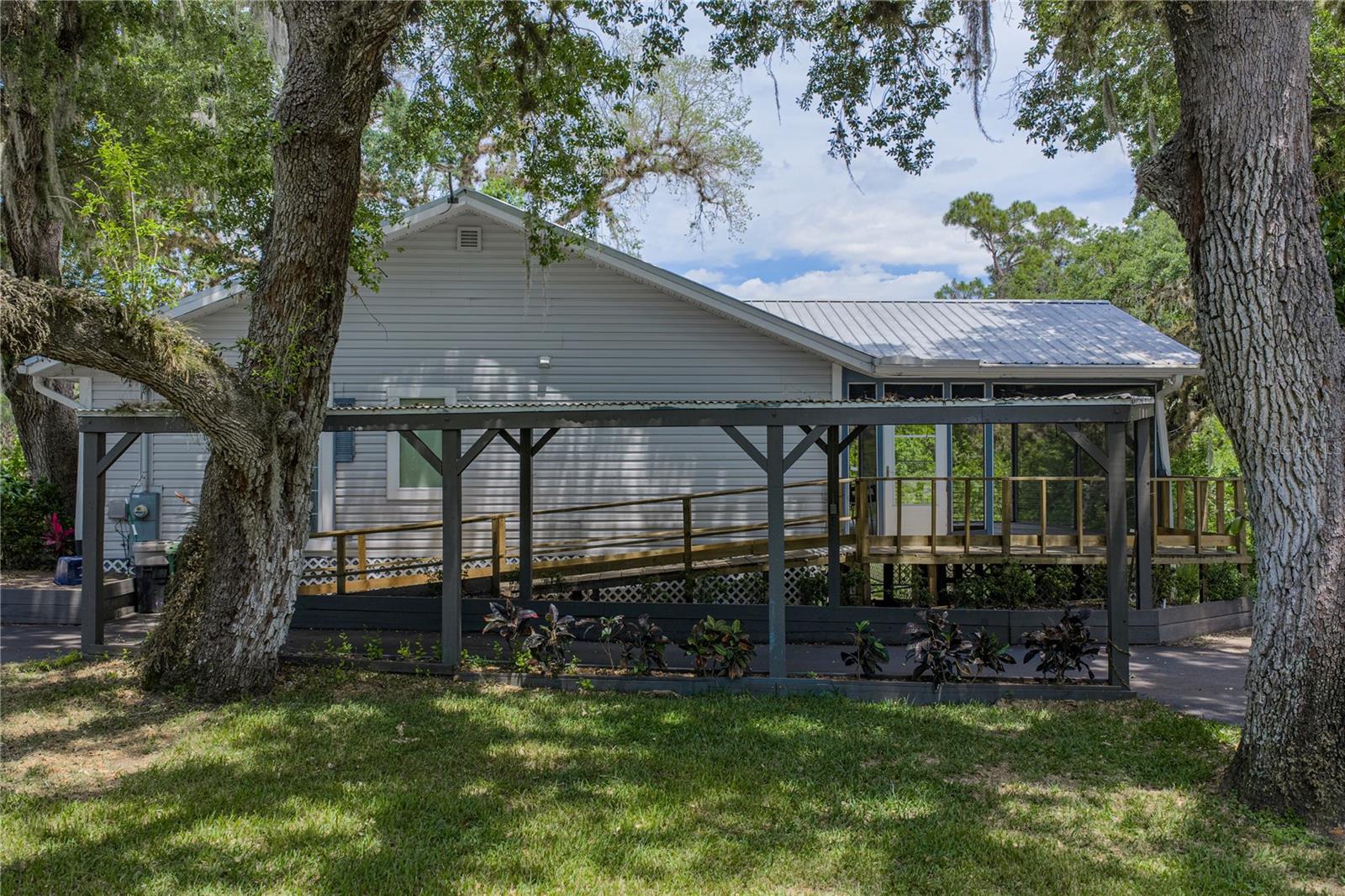 975 CALOOSA ESTATES DR, LABELLE, FL, 33935