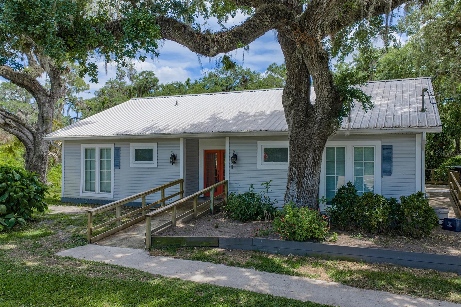 975 CALOOSA ESTATES DR, LABELLE, FL, 33935