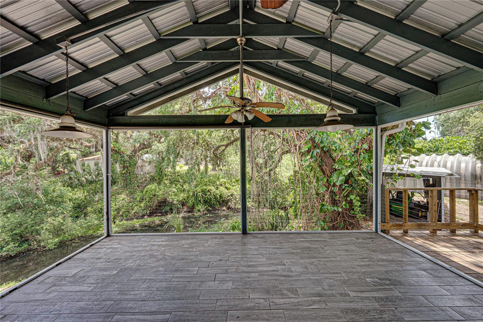 975 CALOOSA ESTATES DR, LABELLE, FL, 33935