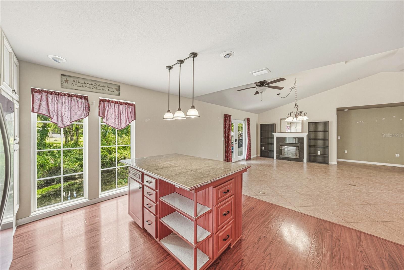 975 CALOOSA ESTATES DR, LABELLE, FL, 33935