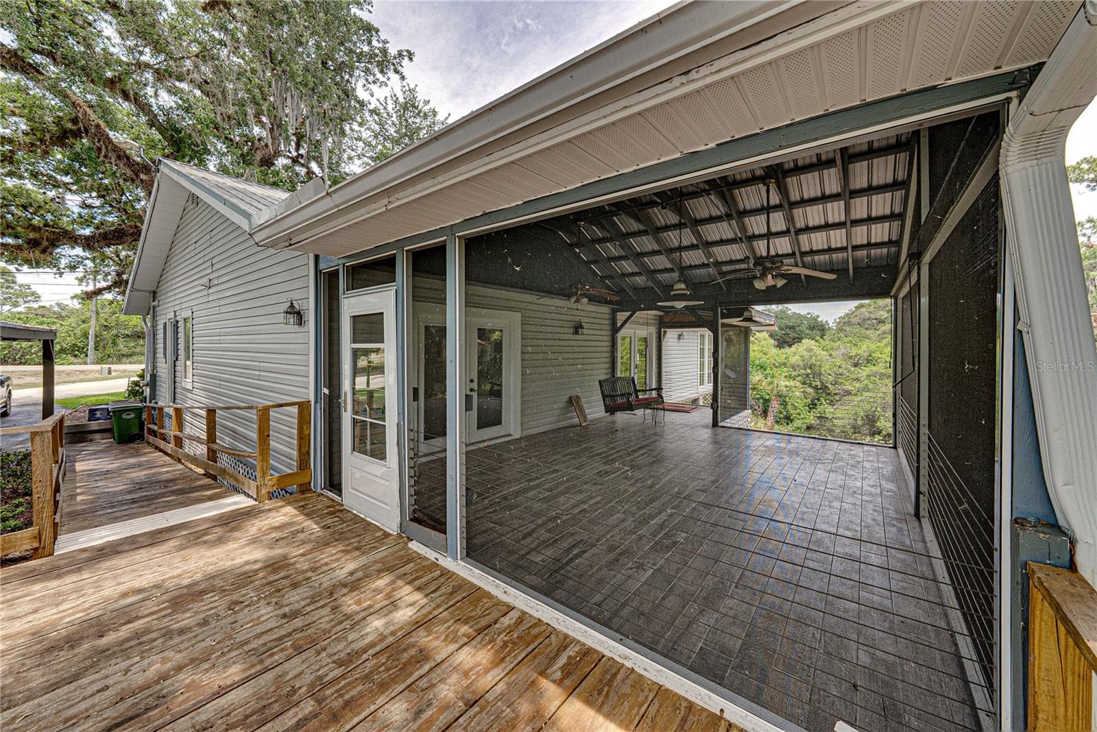 975 CALOOSA ESTATES DR, LABELLE, FL, 33935