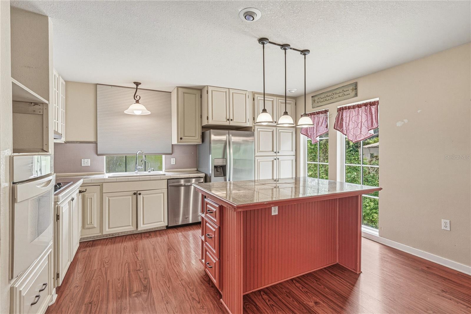 975 CALOOSA ESTATES DR, LABELLE, FL, 33935