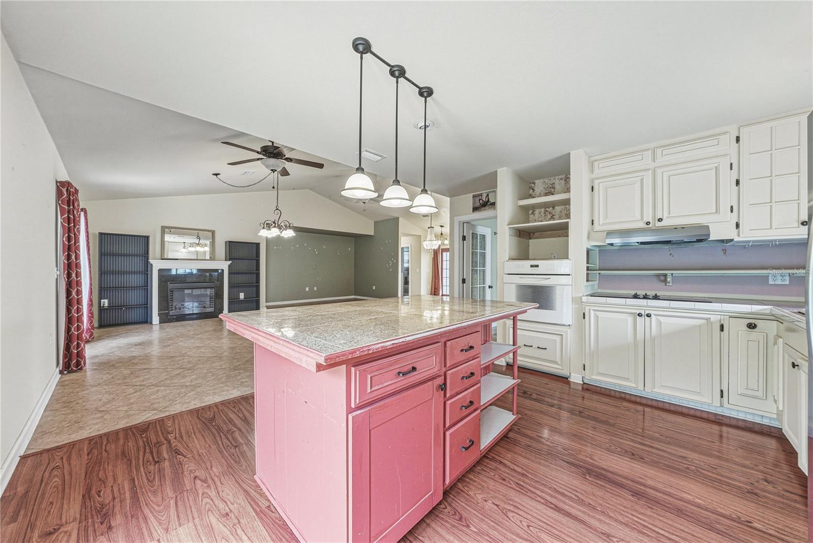 975 CALOOSA ESTATES DR, LABELLE, FL, 33935