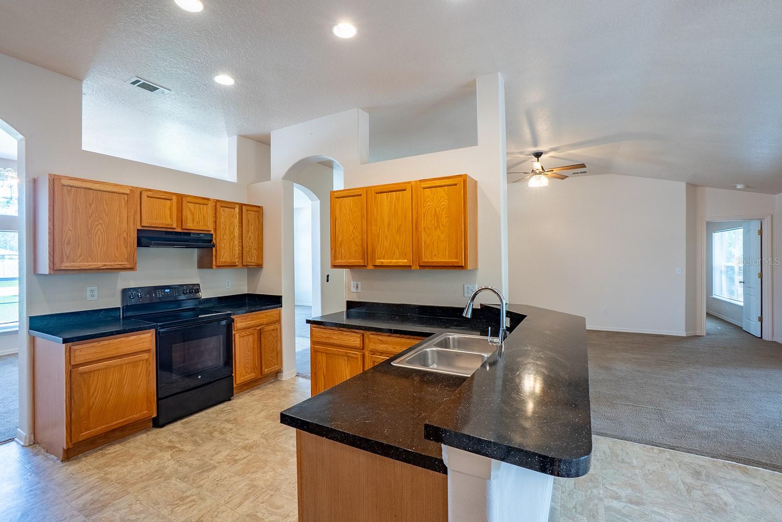27 RED CLOVER LN, PALM COAST, FL, 32164