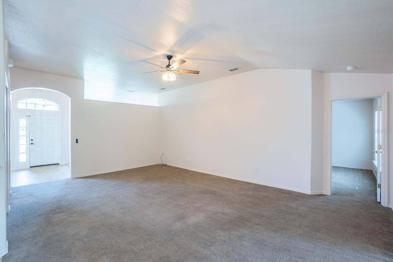 27 RED CLOVER LN, PALM COAST, FL, 32164