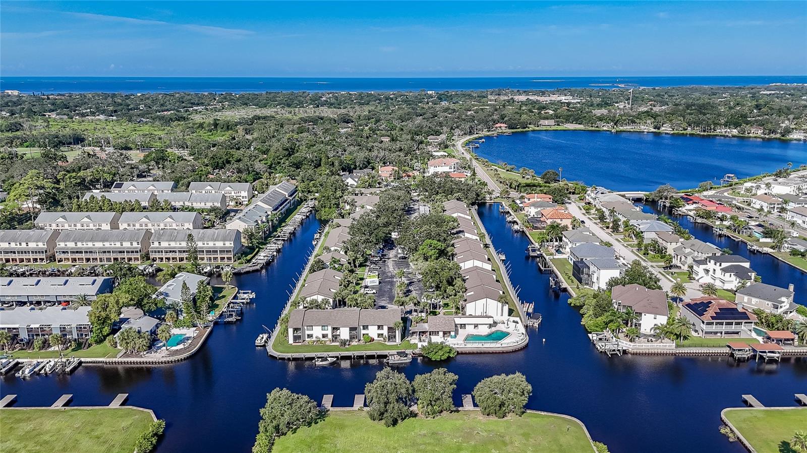 372 MOORINGS COVE DR #372, TARPON SPRINGS, FL, 34689