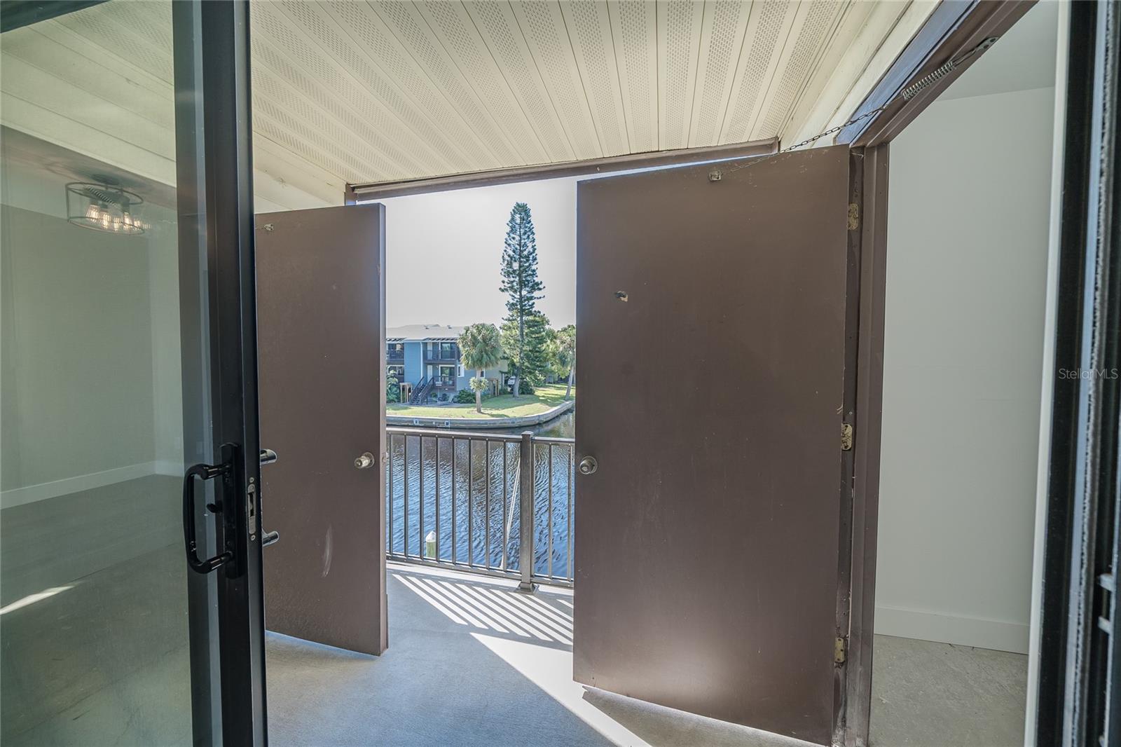 372 MOORINGS COVE DR #372, TARPON SPRINGS, FL, 34689