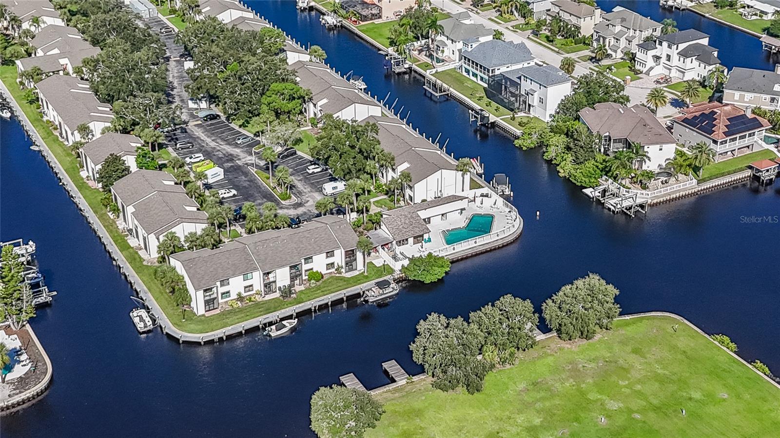 372 MOORINGS COVE DR #372, TARPON SPRINGS, FL, 34689