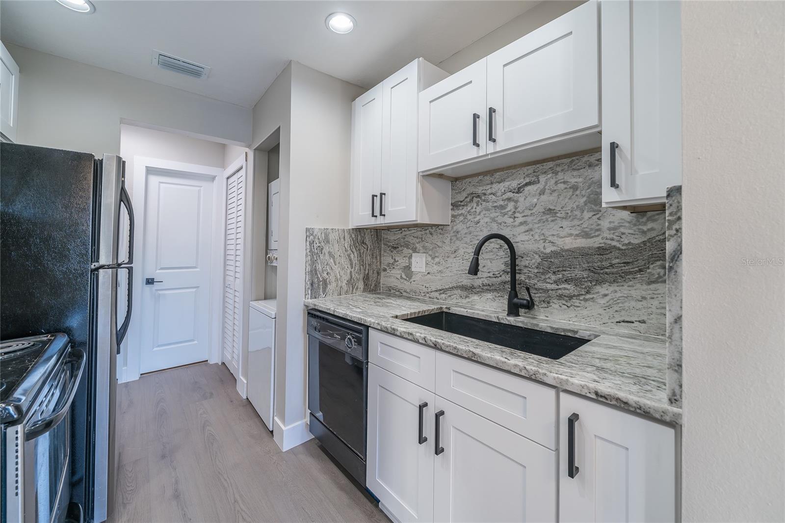 372 MOORINGS COVE DR #372, TARPON SPRINGS, FL, 34689
