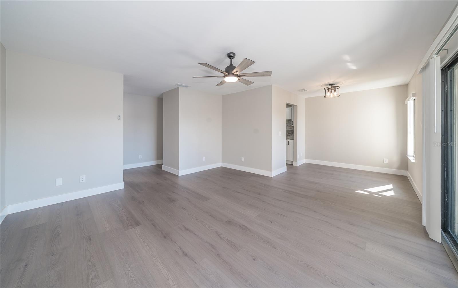 372 MOORINGS COVE DR #372, TARPON SPRINGS, FL, 34689