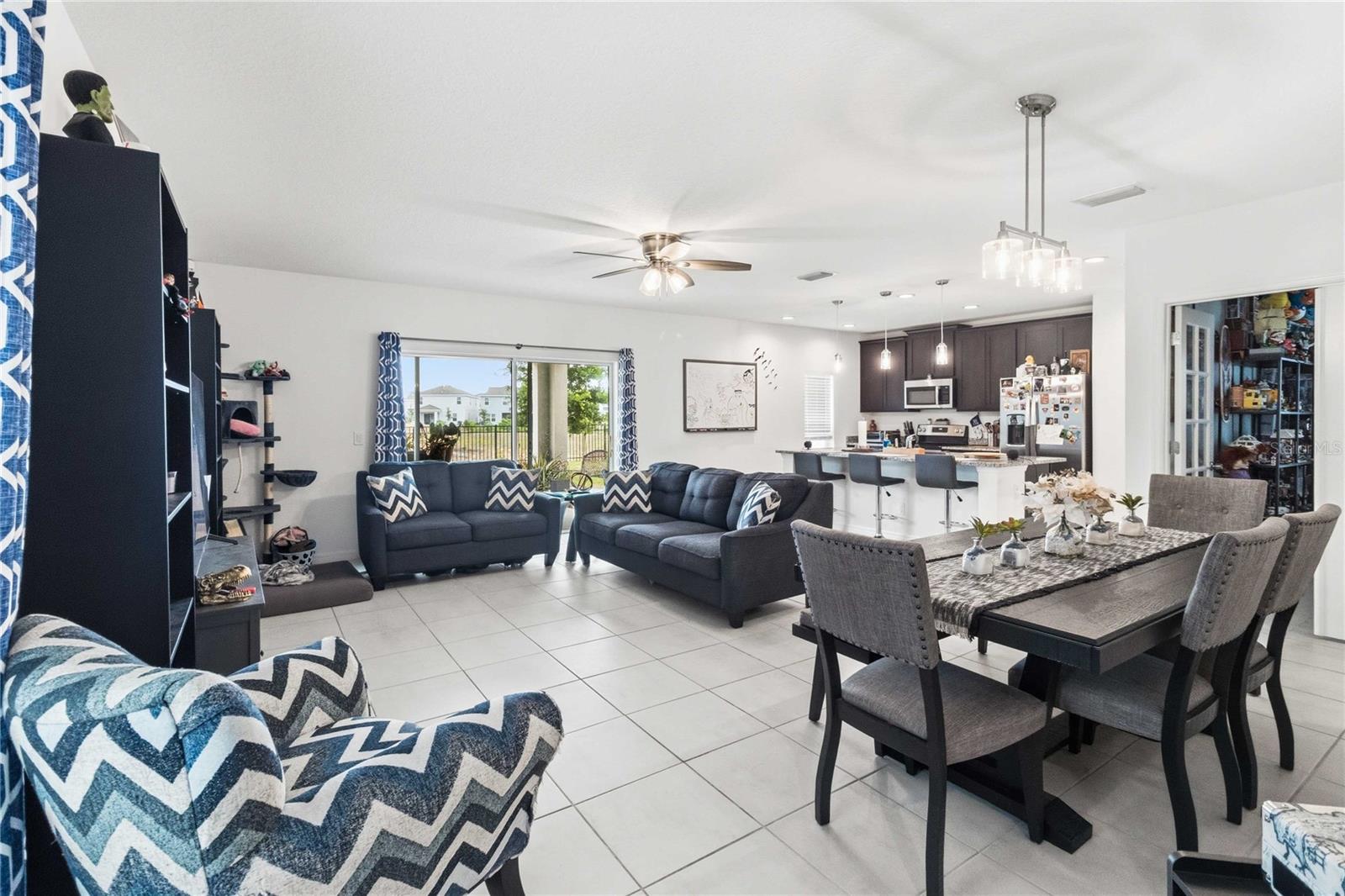 1275 ISLAND SLOUGH LN, DAVENPORT, FL, 33837
