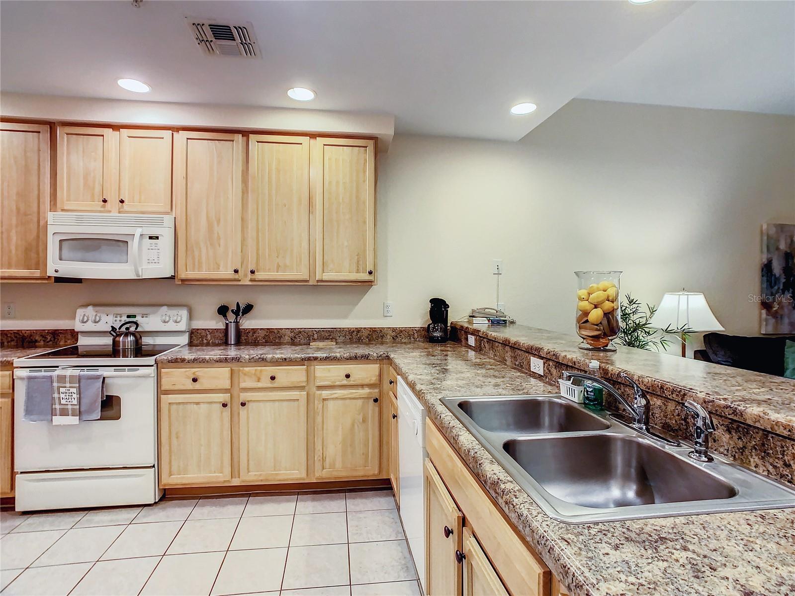 3050 PIRATES RETREAT CT #207, KISSIMMEE, FL, 34747