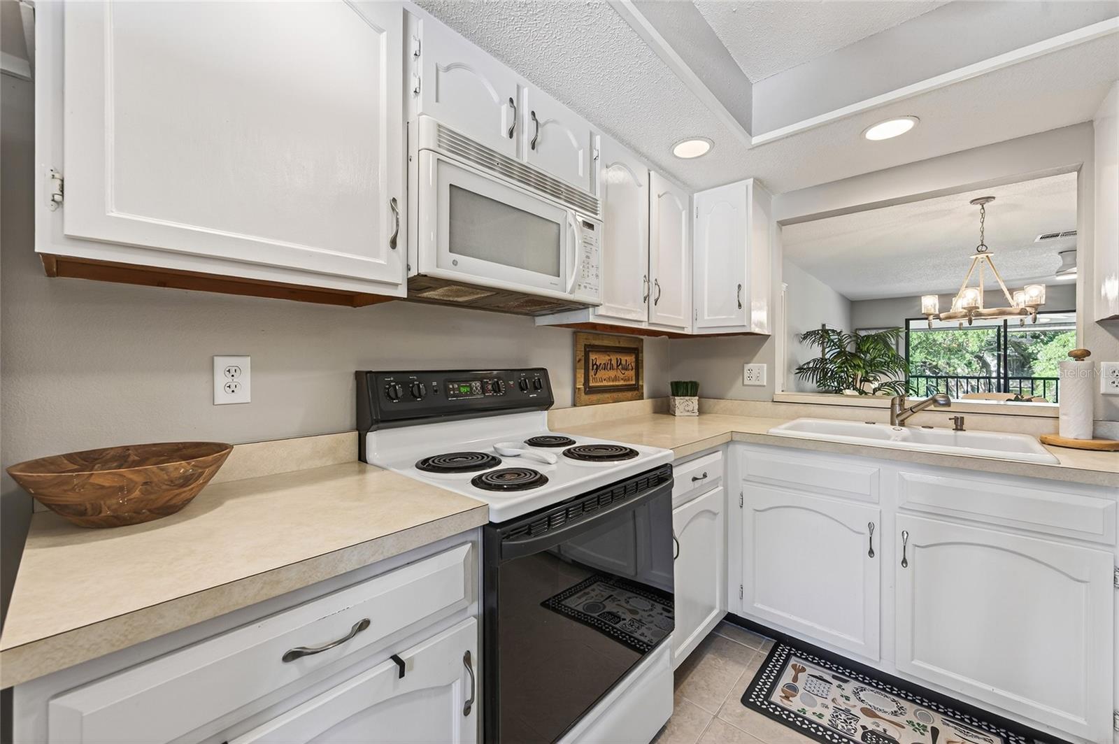 360 THREE LAKES LN #J, VENICE, FL, 34285