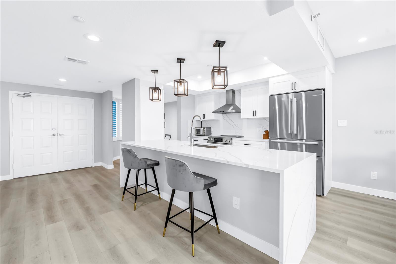 1520R GULF BLVD #906, CLEARWATER BEACH, FL, 33767