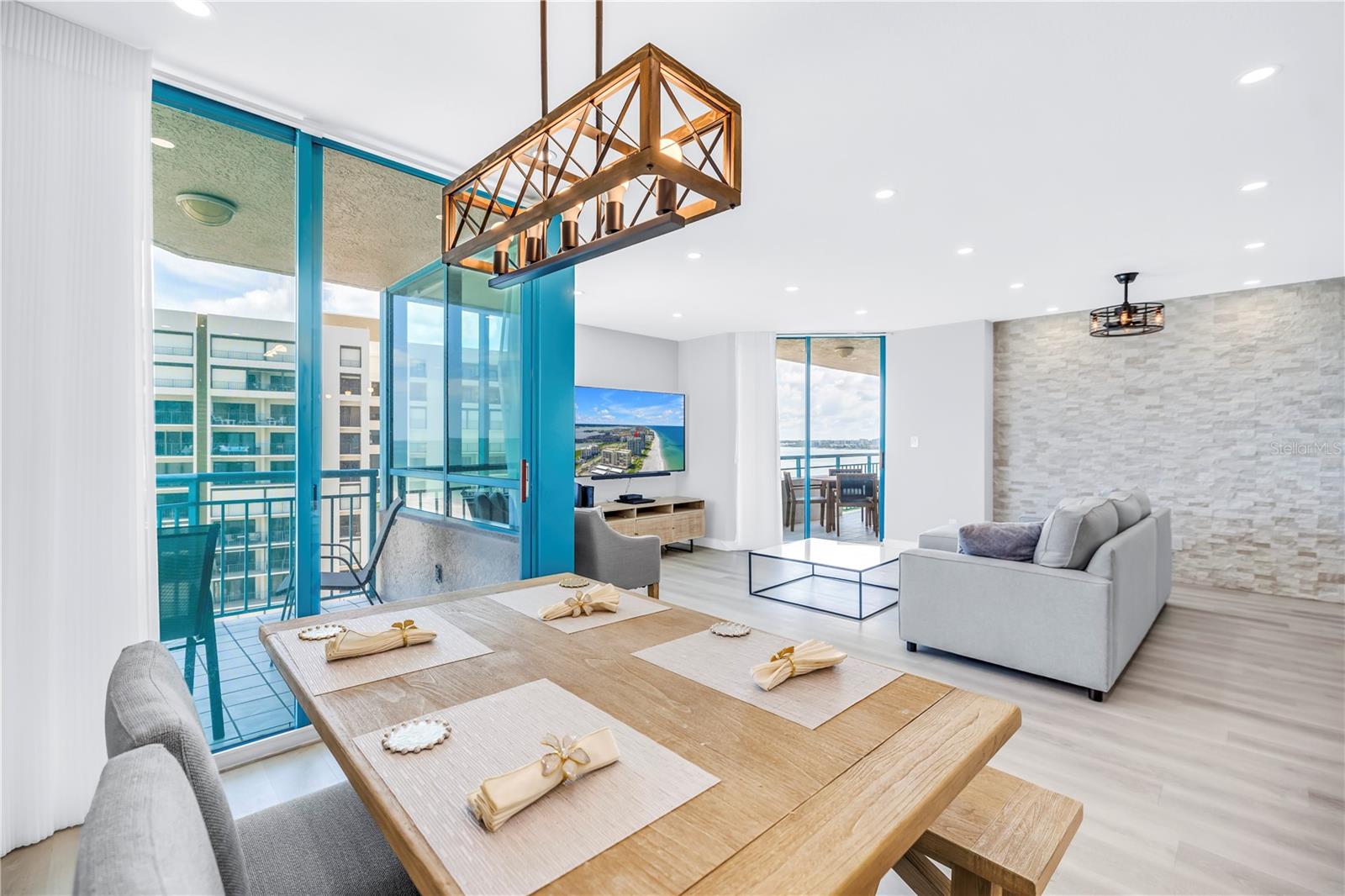 1520R GULF BLVD #906, CLEARWATER BEACH, FL, 33767